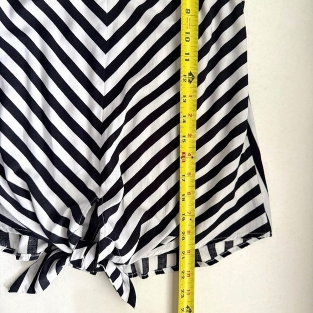 Loft Petites Black White Striped Tie Front Sleeveless Shell Top XXSP Button Back - Picture 8 of 10